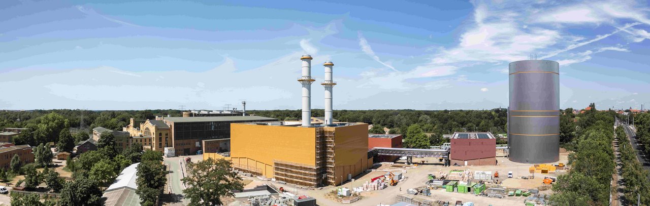Die Baustelle des HKW Süds in einer Panorama-Ansicht. 