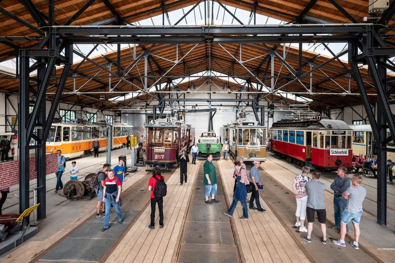 Der Innenraum des Straßenbahn Museums.