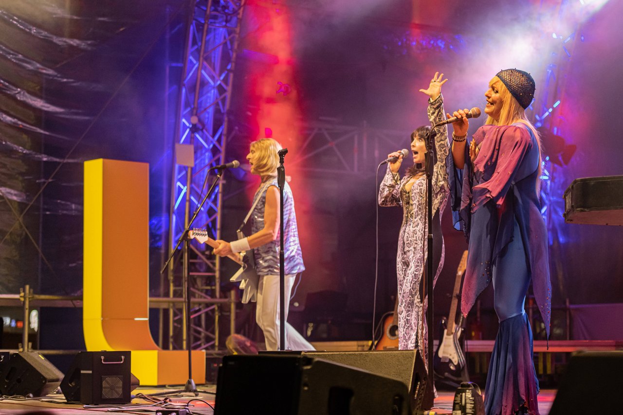 Auftritt einer Band bei der Leipziger Markt Musik