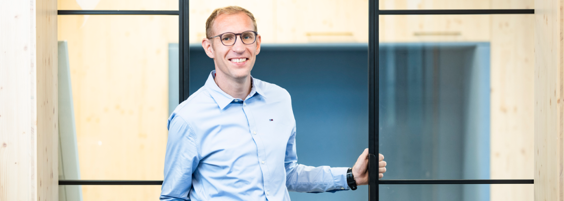 Spezialist (m/w/d) Marketing und Kommunikation, 1. Bild